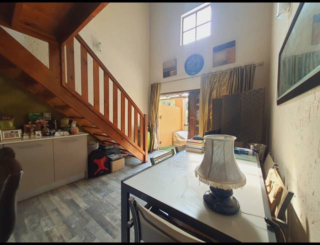 1 BEDROOM APARTMENT FOR SALE IN DOUGLASDALE